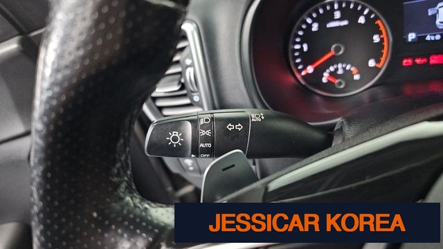 2020 Kia Sportage the bold - Thumbnail 17