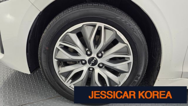 2023 Kia K5 Hybrid 3rd Generation - Thumbnail 13