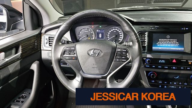 2016 Hyundai LF Sonata - Thumbnail 6