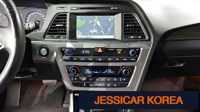 2016 Hyundai LF Sonata - Thumbnail 9