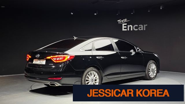 2016 Hyundai LF Sonata - Thumbnail 14
