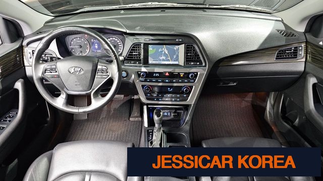 2016 Hyundai LF Sonata - Thumbnail 16