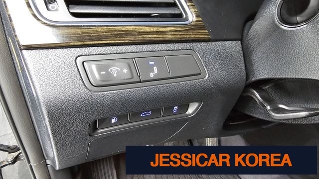 2016 Hyundai LF Sonata - Thumbnail 19