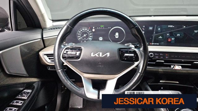 2023 Kia K8 - Thumbnail 3