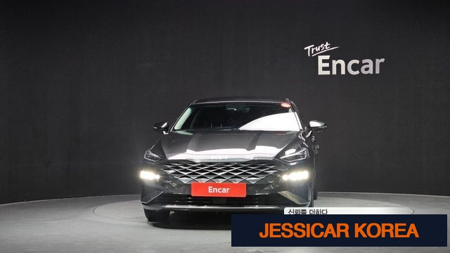 2023 Kia K8 - Thumbnail 10