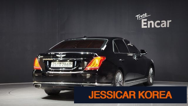 2016 Genesis EQ900 - Thumbnail 12