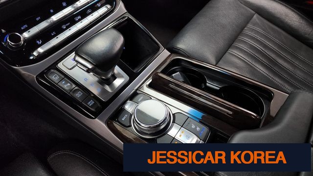 2016 Genesis EQ900 - Thumbnail 17