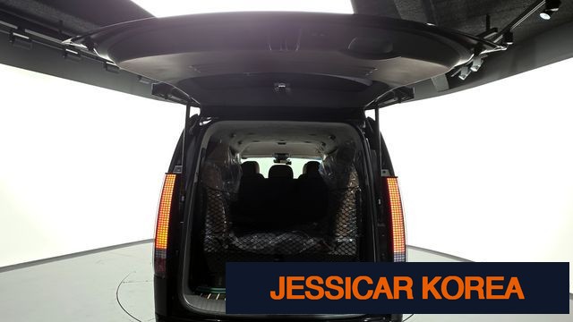 2024 Hyundai Staria - Thumbnail 16