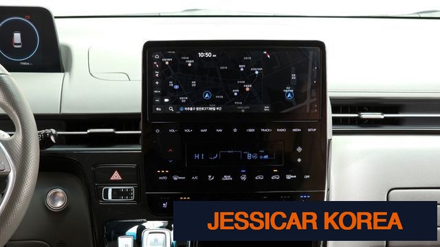 2024 Hyundai Staria - Thumbnail 17