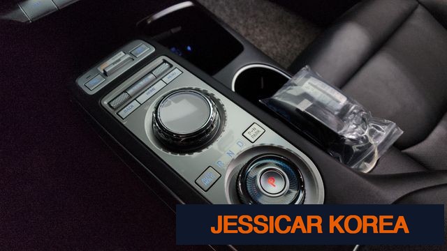 2022 Genesis GV70 - Thumbnail 12