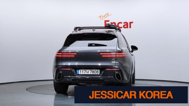 2022 Genesis GV70 - Thumbnail 17