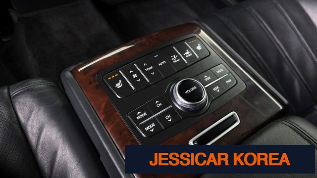 2012 Hyundai Equus (new model) - Thumbnail 2