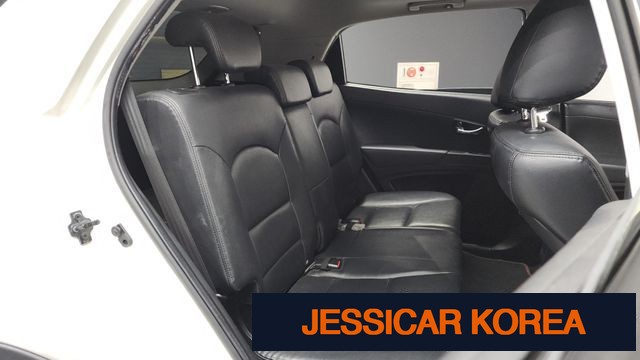 2012 KG Mobility Korando C - Thumbnail 12