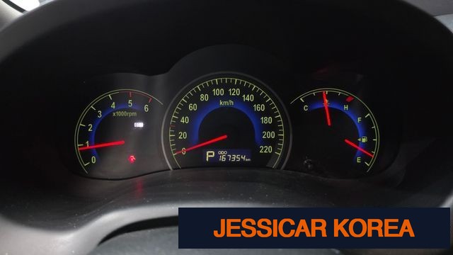 2011 Kia Carnival R - Thumbnail 3
