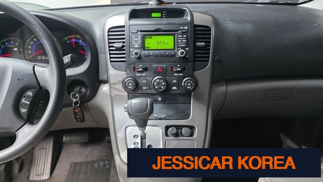 2011 Kia Carnival R - Thumbnail 12