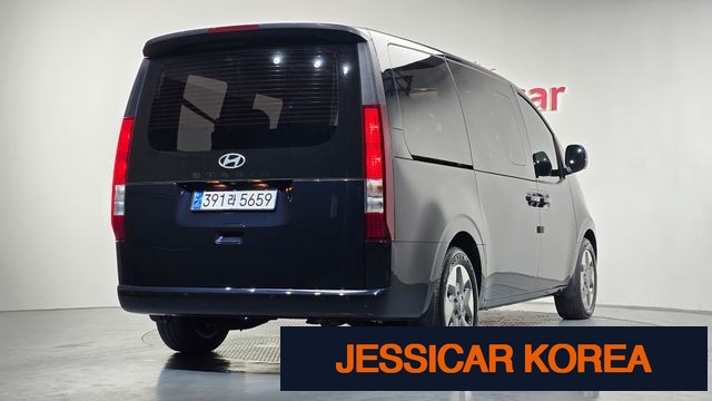 2025 Hyundai Staria - Thumbnail 14
