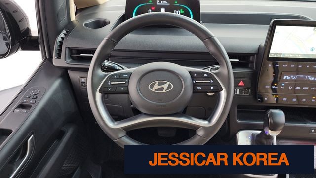 2025 Hyundai Staria - Thumbnail 3