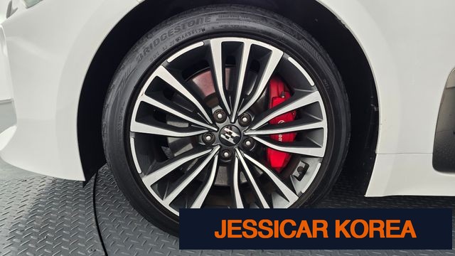 2018 Kia Stinger - Thumbnail 14