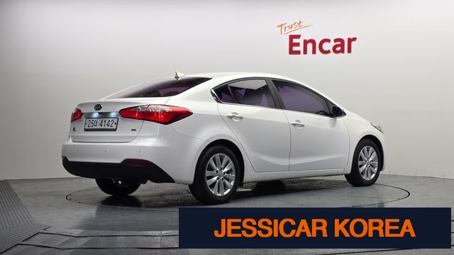 2013 Kia K3 - Thumbnail 3