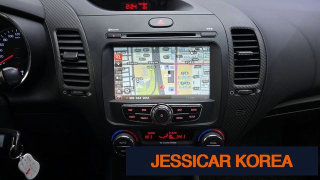 2013 Kia K3 - Thumbnail 11