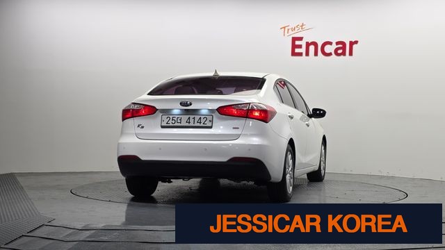 2013 Kia K3 - Thumbnail 14