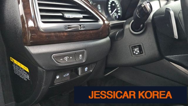 2018 Genesis EQ900 - Thumbnail 8