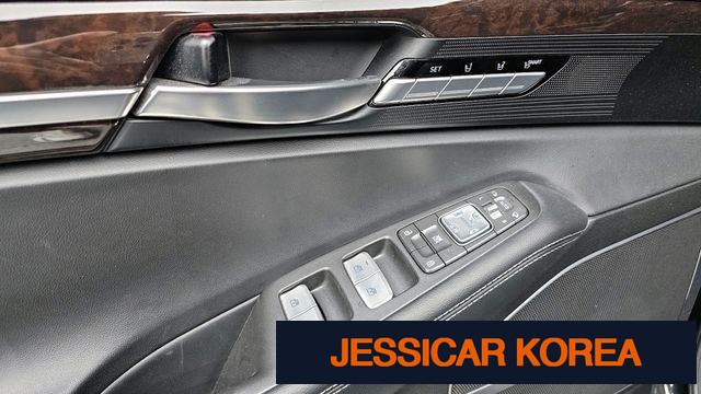 2018 Genesis EQ900 - Thumbnail 14