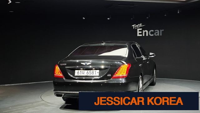 2018 Genesis EQ900 - Thumbnail 16