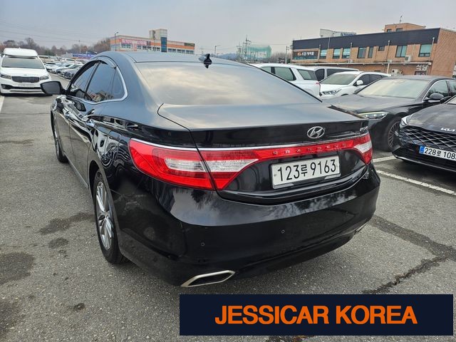 2017 Hyundai Grandeur HG - Thumbnail 18