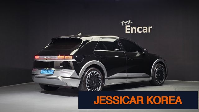 2022 Hyundai Ioniq 5 - Thumbnail 5