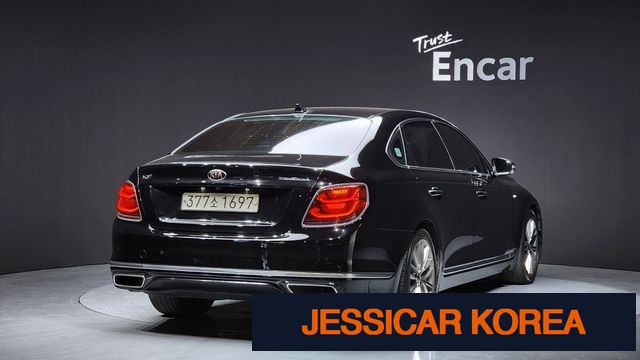2021 Kia The K9 - Thumbnail 8