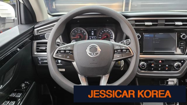 2025 KG Mobility Beautiful Korando - Thumbnail 9