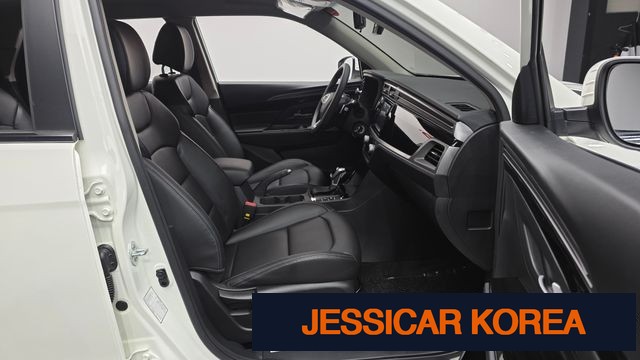 2025 KG Mobility Beautiful Korando - Thumbnail 11