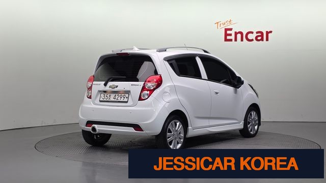 2014 Chevrolet Spark - Thumbnail 14