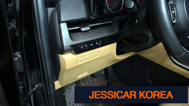 2023 Kia Carnival 4th Gen - Thumbnail 2