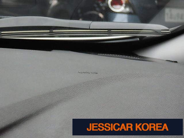 2010 Hyundai YF Sonata - Thumbnail 3