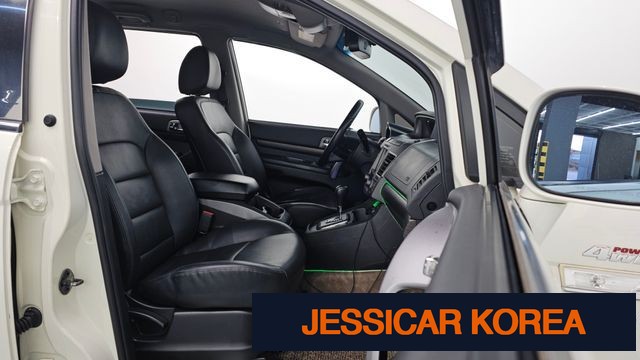 2018 KG Mobility Korando Turismo - Thumbnail 9