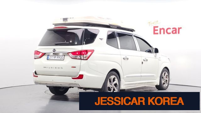 2018 KG Mobility Korando Turismo - Thumbnail 14