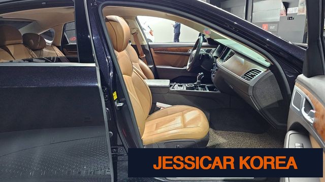 2016 Hyundai Genesis DH - Thumbnail 3