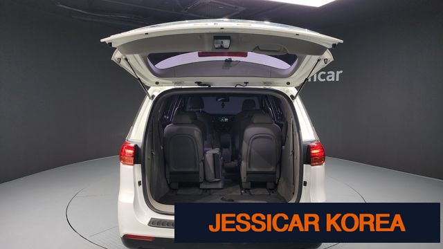 2019 Kia The New Carnival - Thumbnail 2
