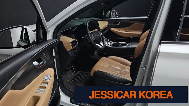 2022 Hyundai The New Santa Fe - Thumbnail 2