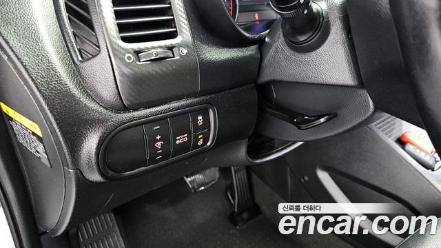 2015 Kia K3 - Thumbnail 15