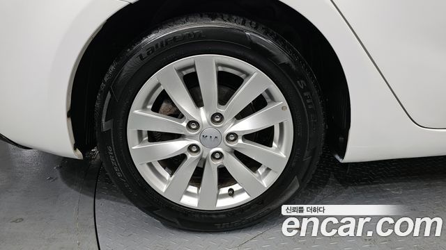 2015 Kia K3 - Thumbnail 17