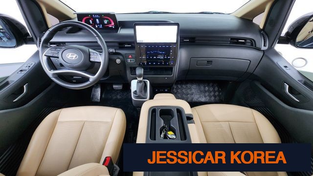 2025 Hyundai Staria - Thumbnail 7