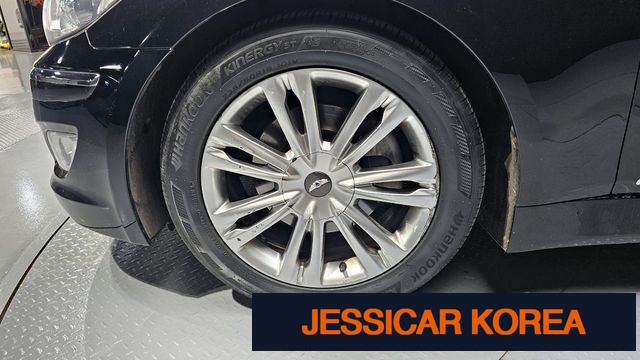 2012 Hyundai Genesis - Thumbnail 7