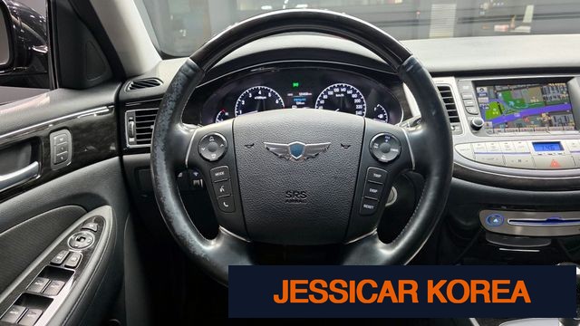 2012 Hyundai Genesis - Thumbnail 10