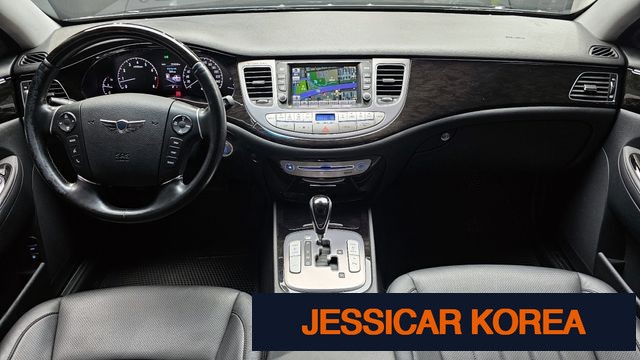 2012 Hyundai Genesis - Thumbnail 12