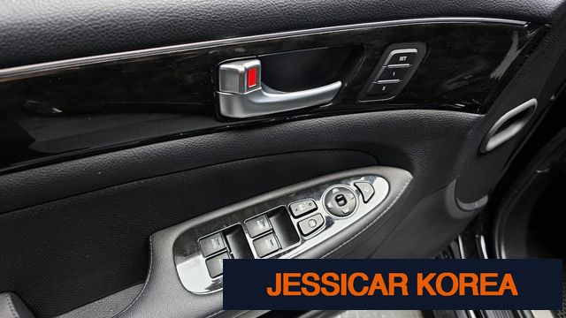 2012 Hyundai Genesis - Thumbnail 15