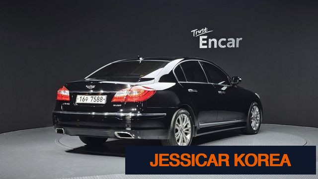 2012 Hyundai Genesis - Thumbnail 18