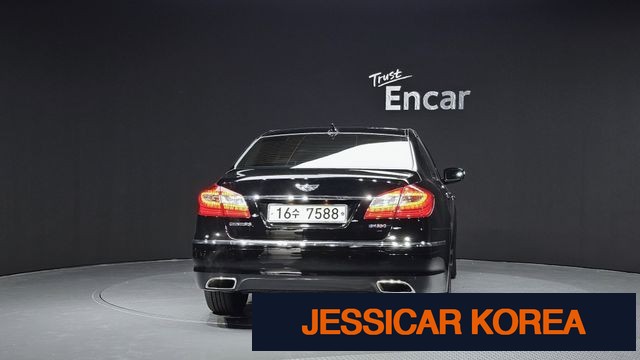 2012 Hyundai Genesis - Thumbnail 19